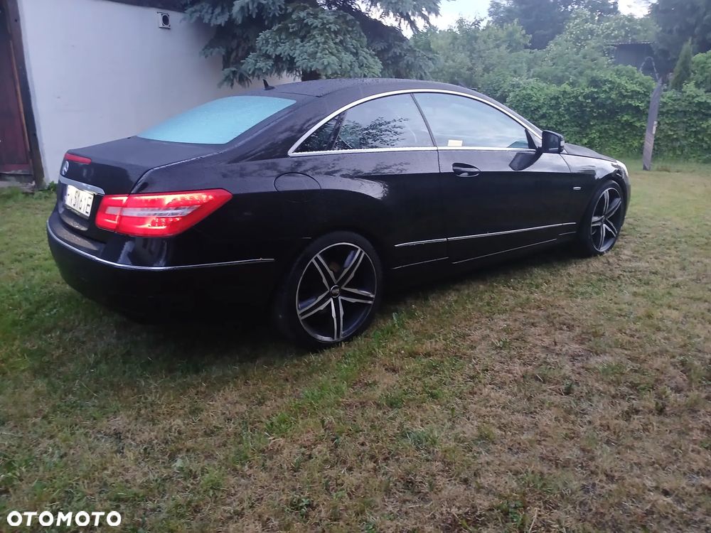 Mercedes-Benz Klasa E 220 CDI DPF BlueEFFICIENCY Automatik Avantgarde - 7