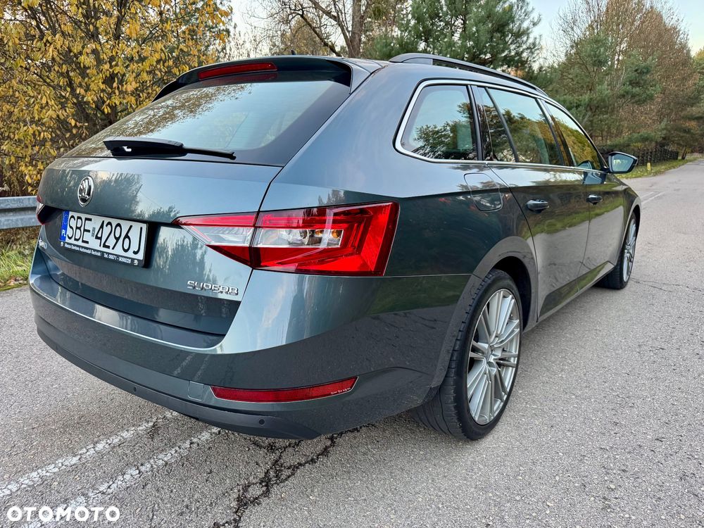 Skoda Superb 2.0 TDI Ambition DSG - 14