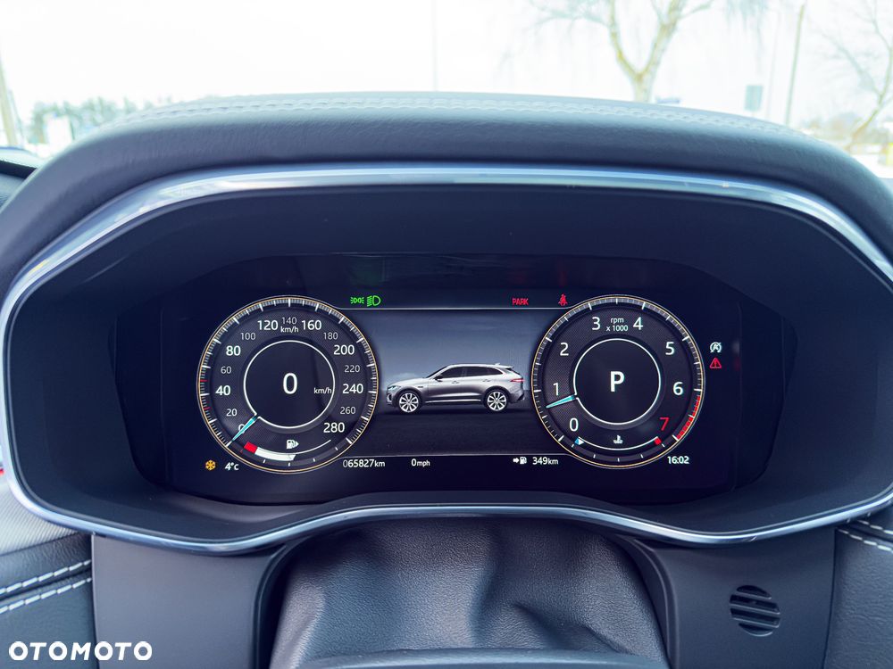 Jaguar F-Pace P400 AWD R-Dynamic S - 27