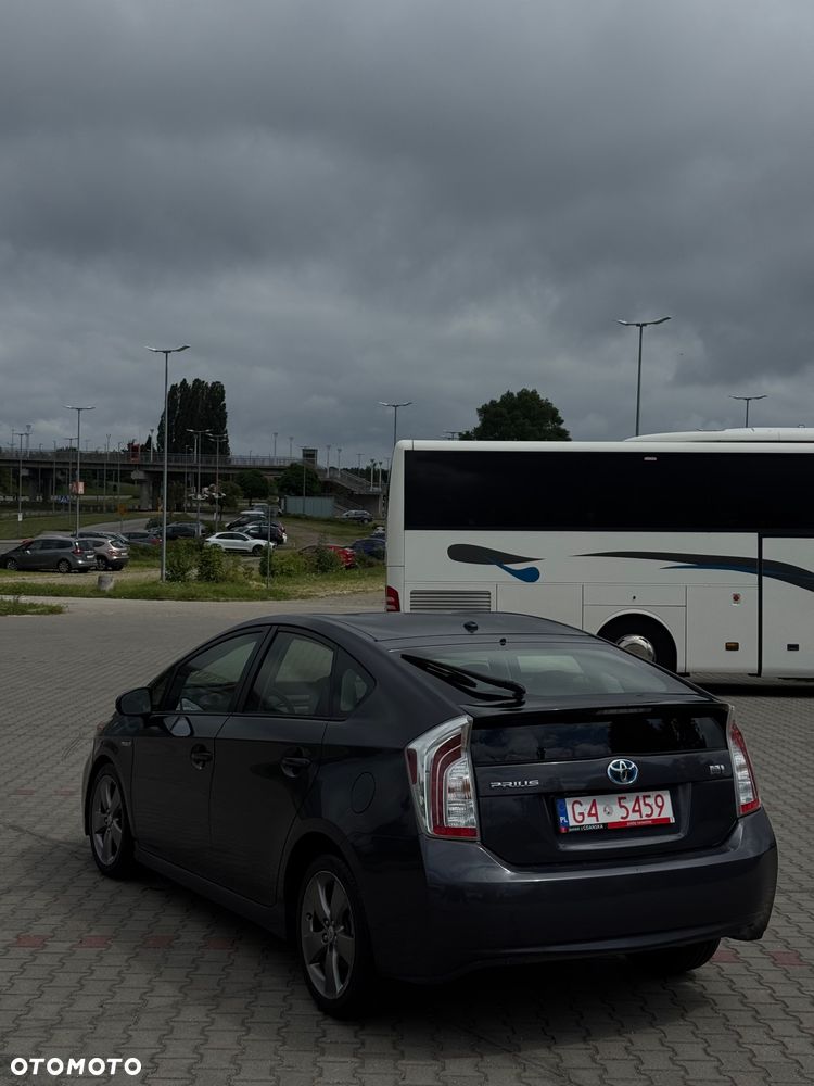Toyota Prius Hybrid - 6