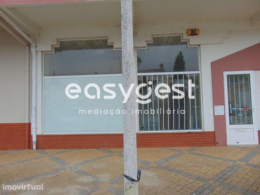 Estabelecimento comercial de 2 pisos com vários gabinetes. - Grande imagem: 3/49