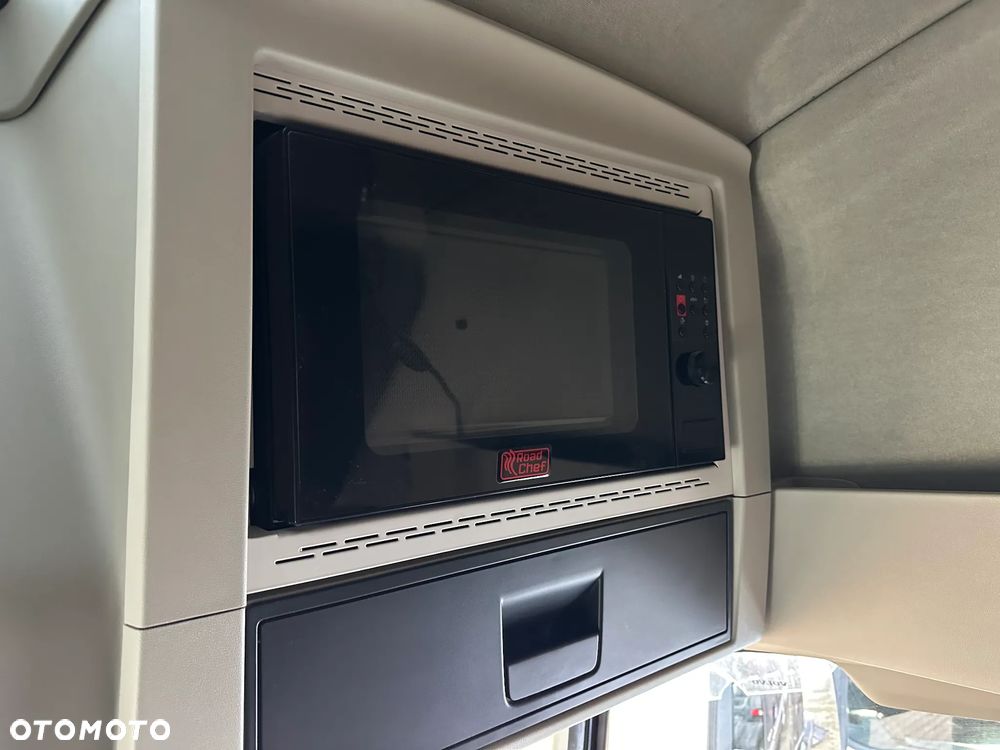 Volvo 2023 FH16 750KM 4x2 Globetrotter XL!!! - 10