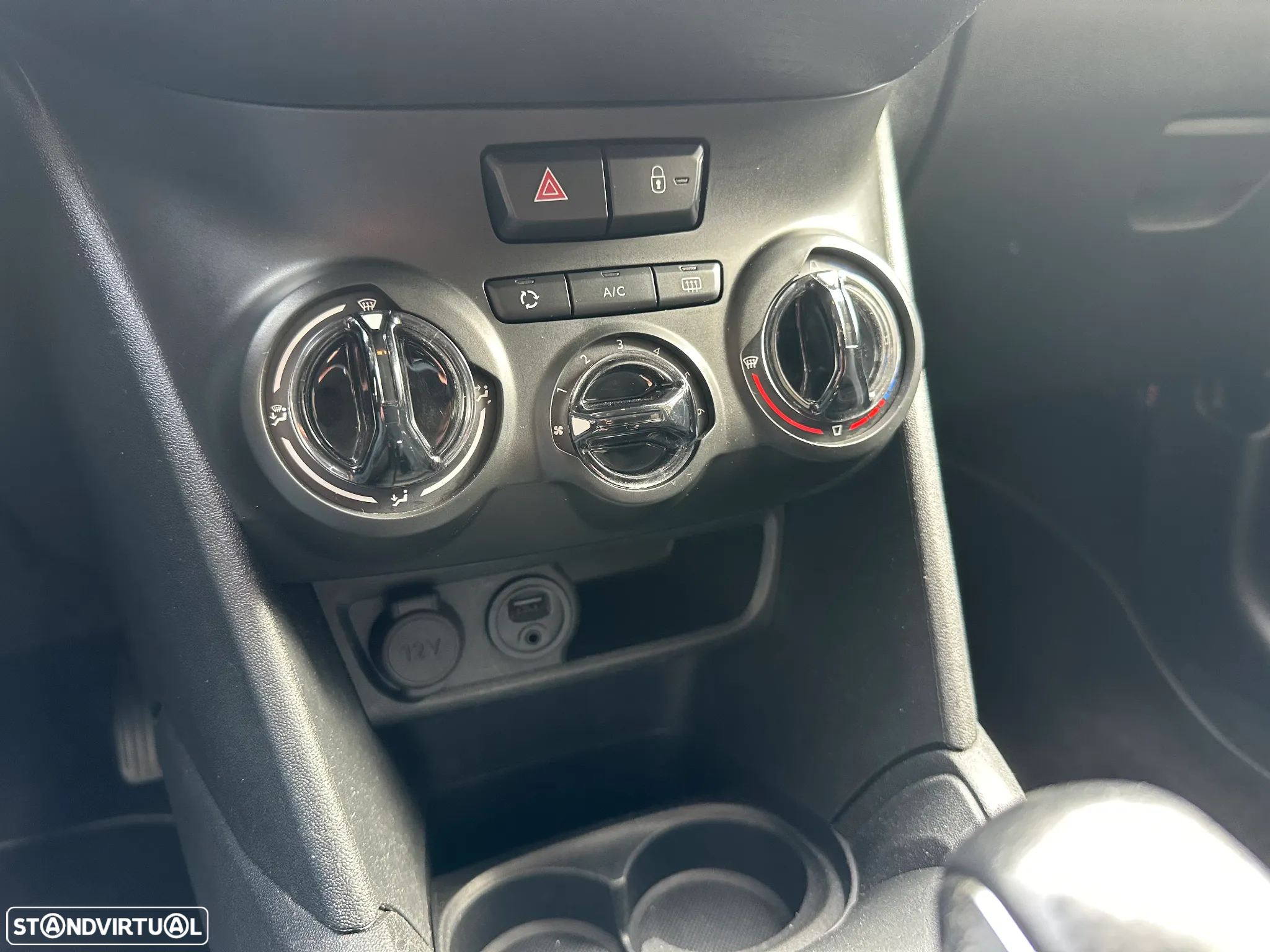 Peugeot 208 1.6 BlueHDi Style - 19