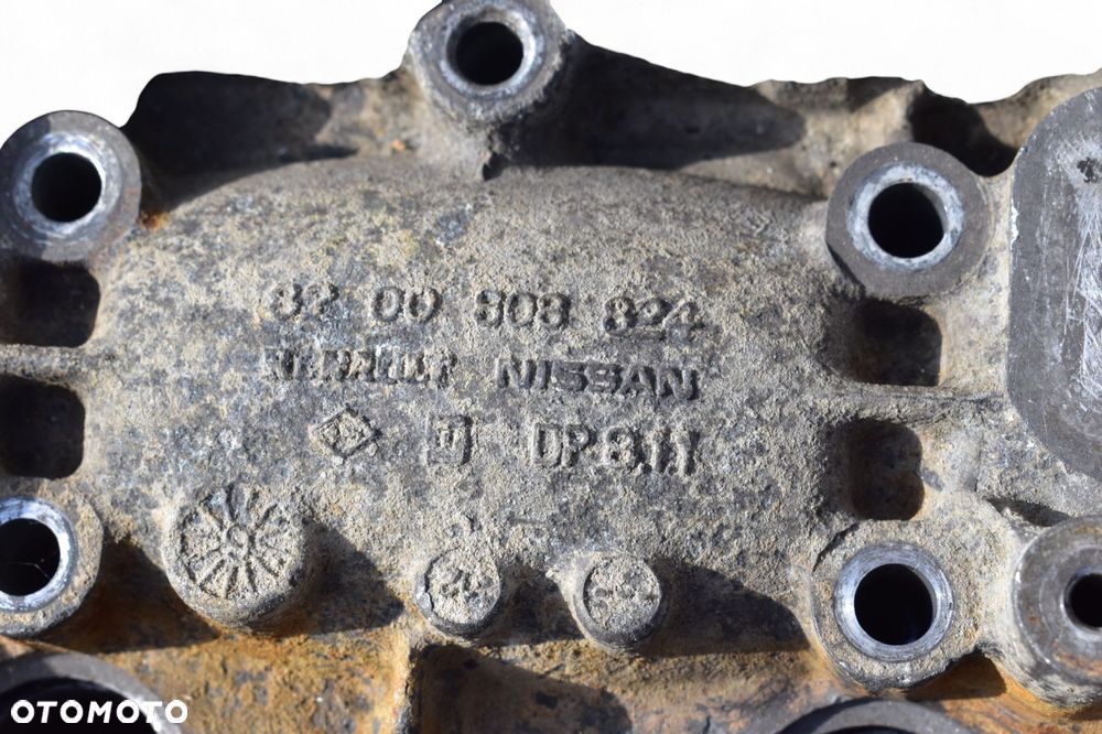 Głowica Silnika OPEL VIVARO A RENAULT TRAFIC II 2.0 DCI 8200808824 - 2