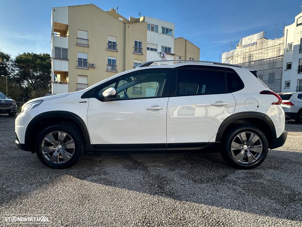 Peugeot 2008 1.2 PureTech Signature - 6