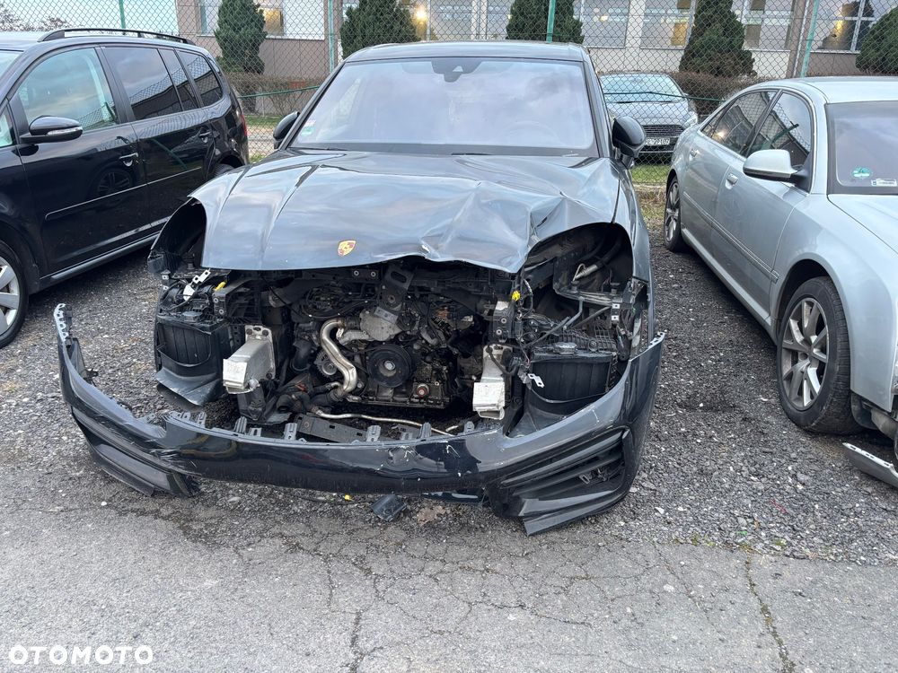 Porsche Cayenne Turbo Tiptronic S - 15