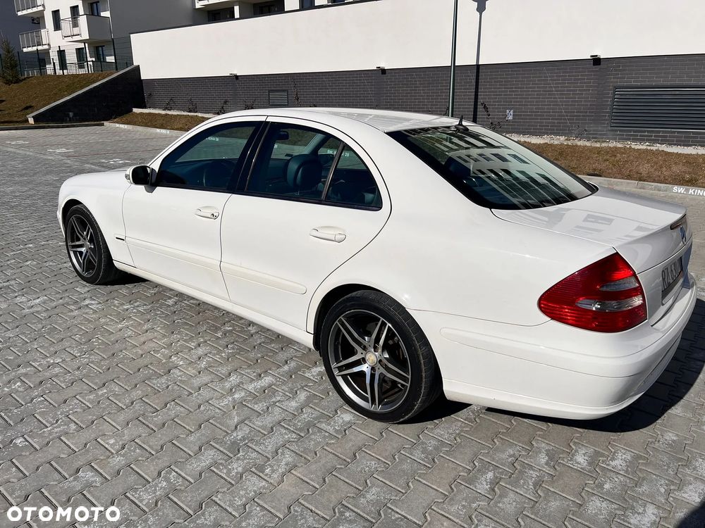 Mercedes-Benz Klasa E 280 CDI T Elegance - 21