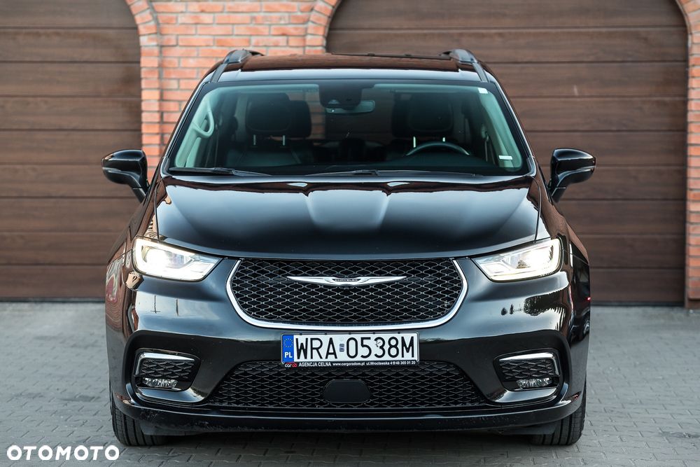 Chrysler Pacifica - 8