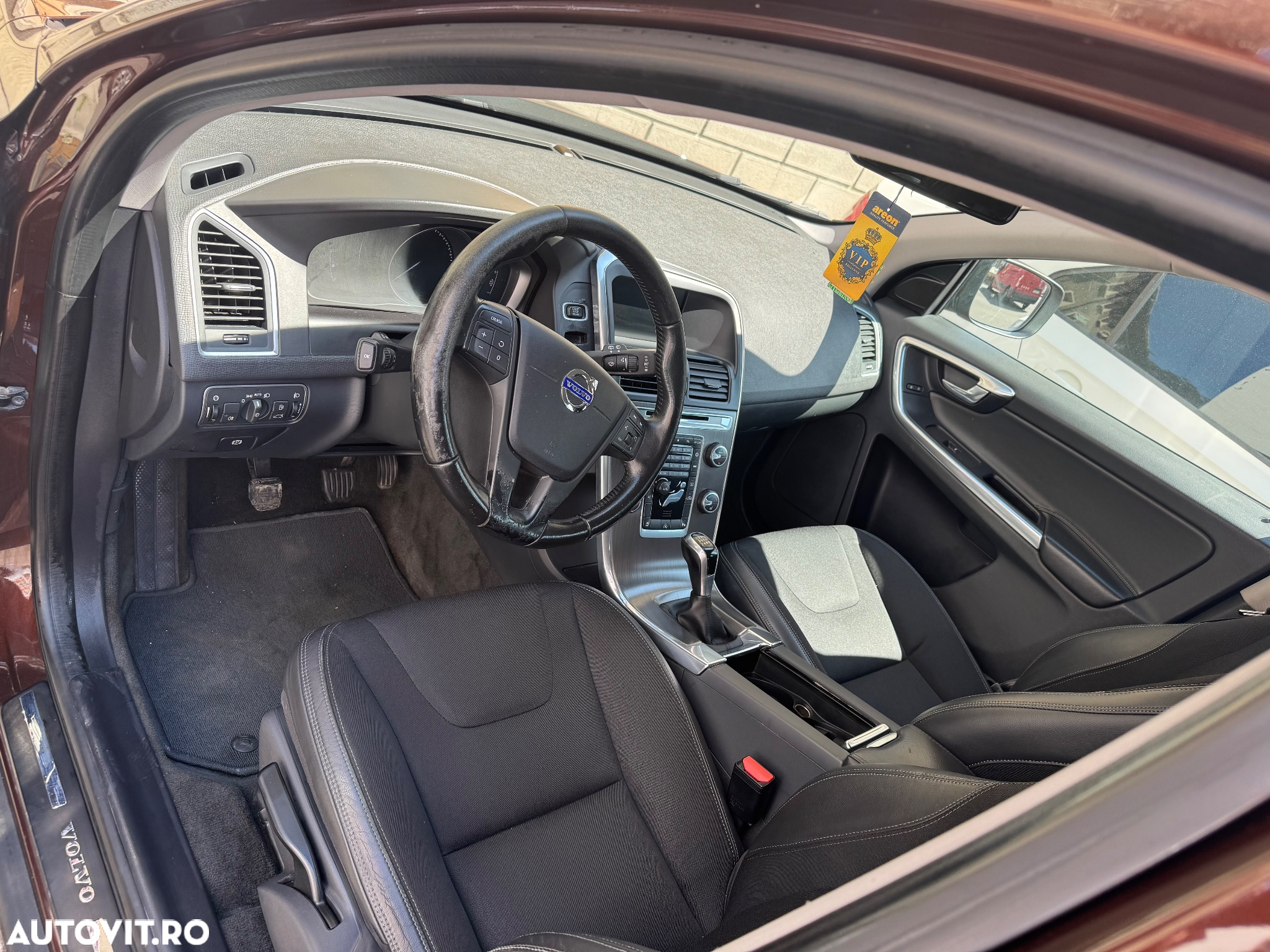 Volvo XC 60 - 6