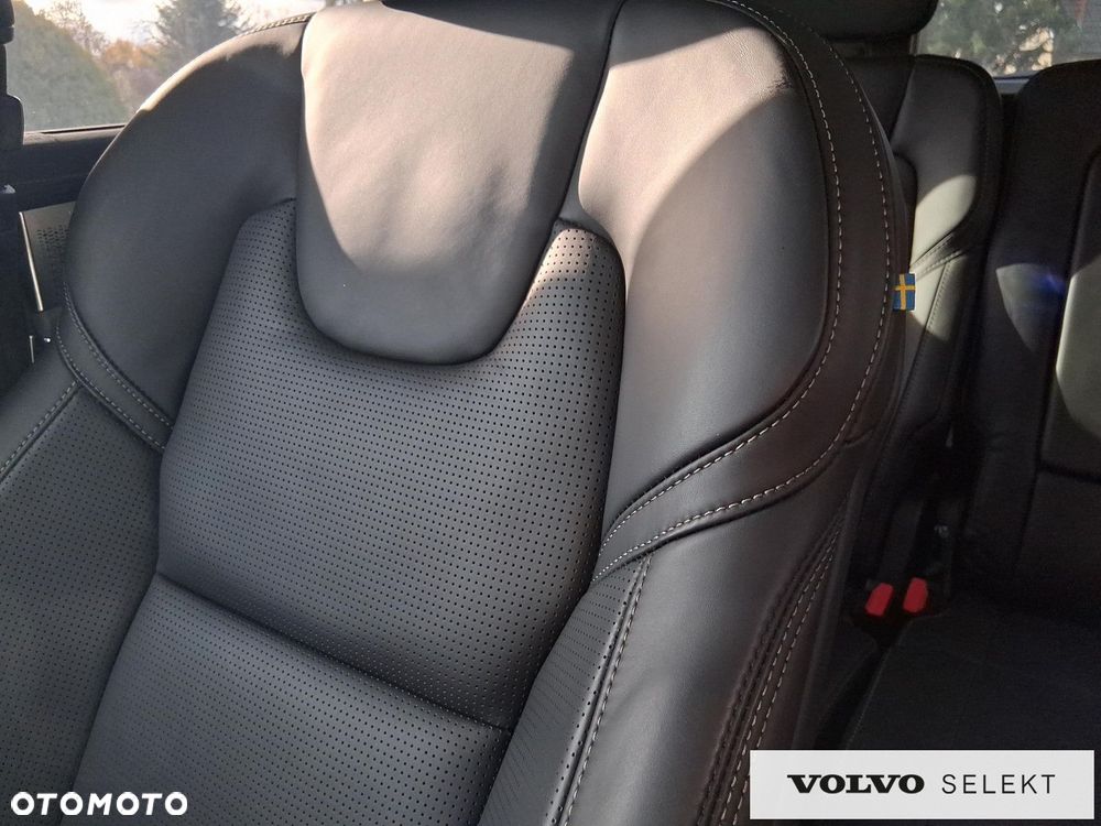 Volvo XC 90 - 21