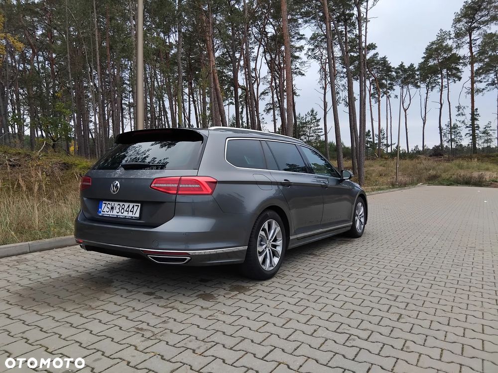 Volkswagen Passat - 13