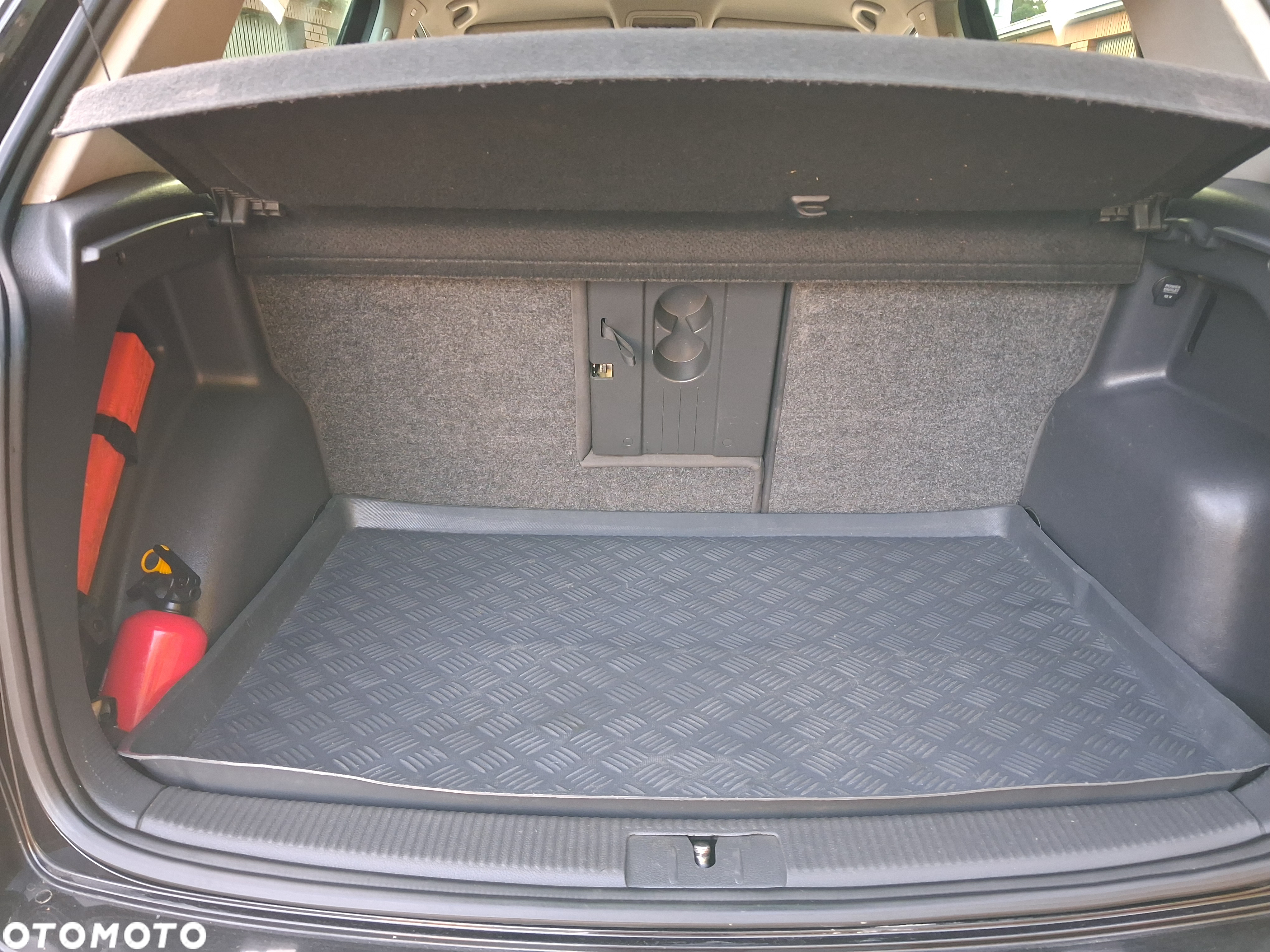 Volkswagen Golf V 1.6 Comfortline - 3