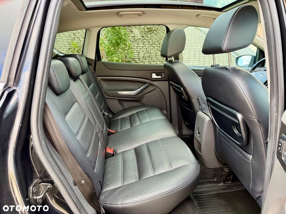 Ford Kuga - 12