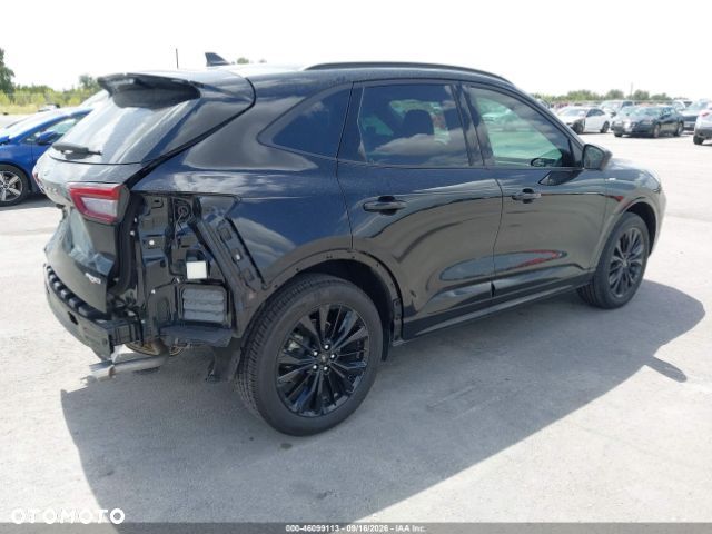 Ford Escape 2.0 EcoBoost AWD Titanium - 4