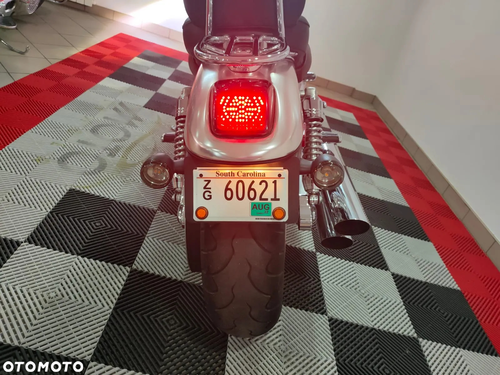 Harley-Davidson Softail V-Rod - 14