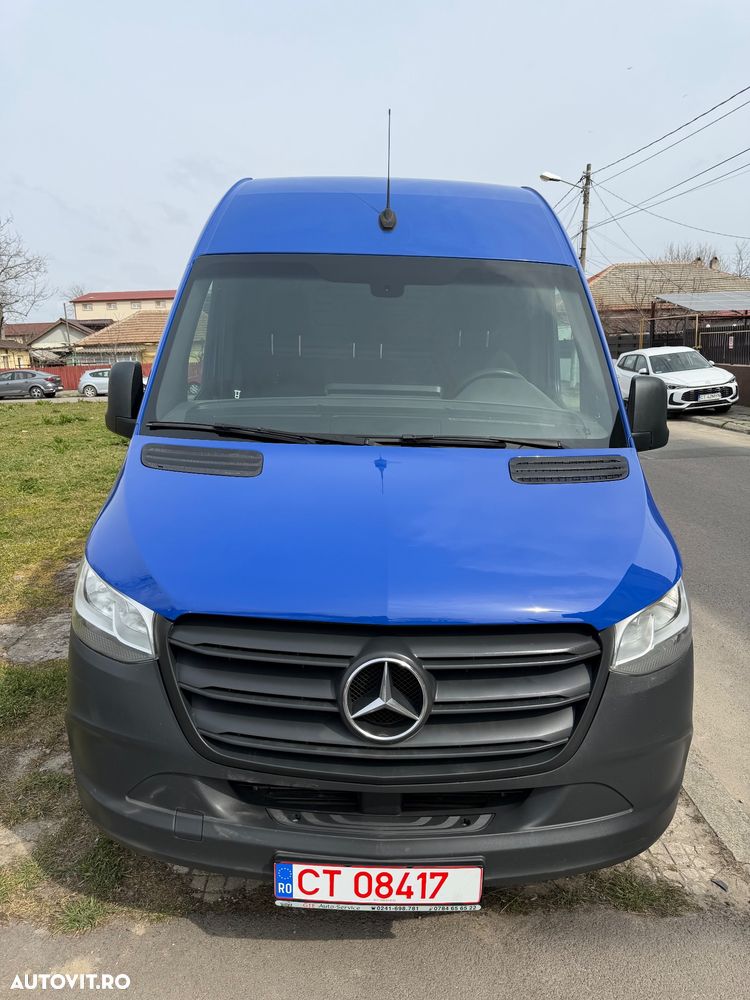 Mercedes-Benz Sprinter - 1