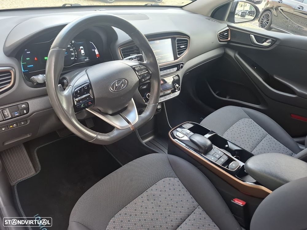 Hyundai Ioniq 28kWh Eletric Tech - 33
