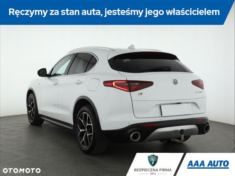 Alfa Romeo Stelvio - 6