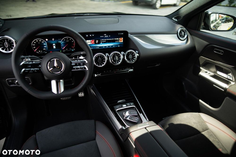 Mercedes-Benz GLA - 21