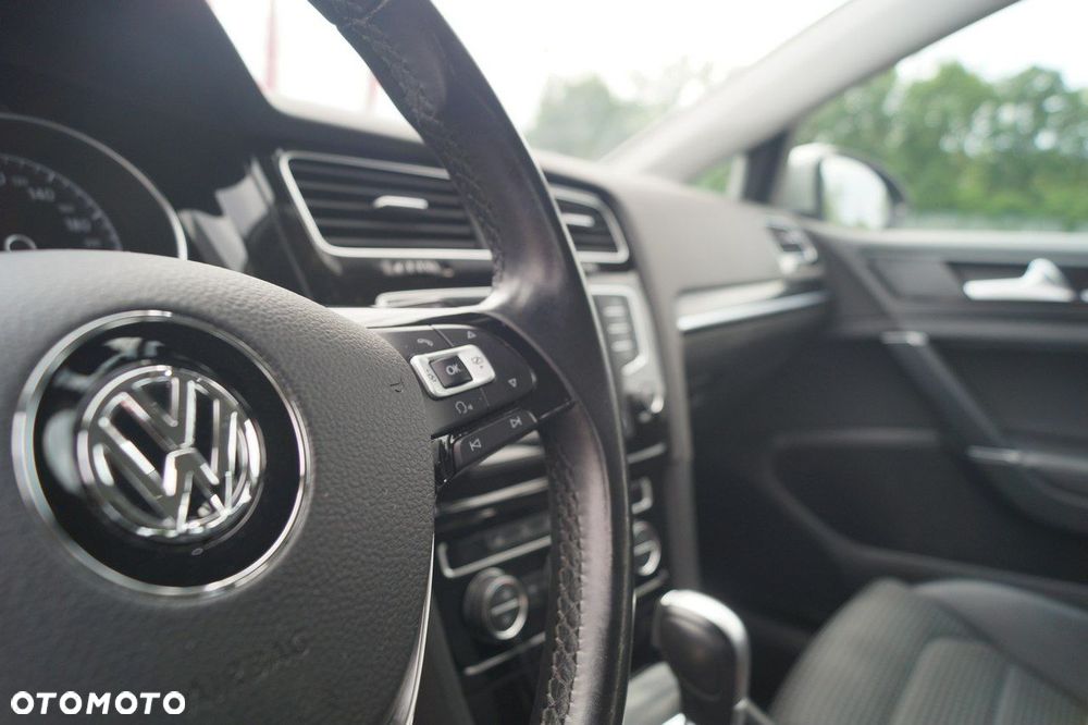 Volkswagen Golf 1.4 TSI ACT BlueMotion Technology DSG Highline - 23