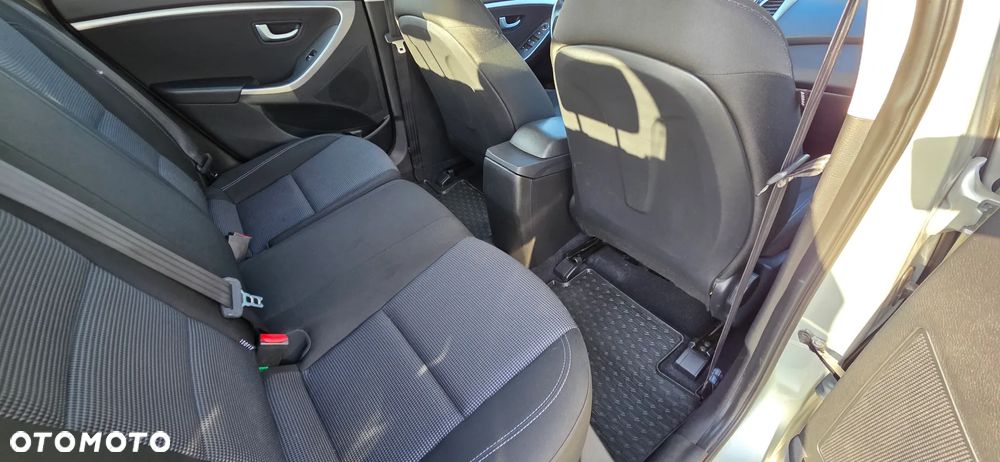 Hyundai i30 1.6 Comfort - 5