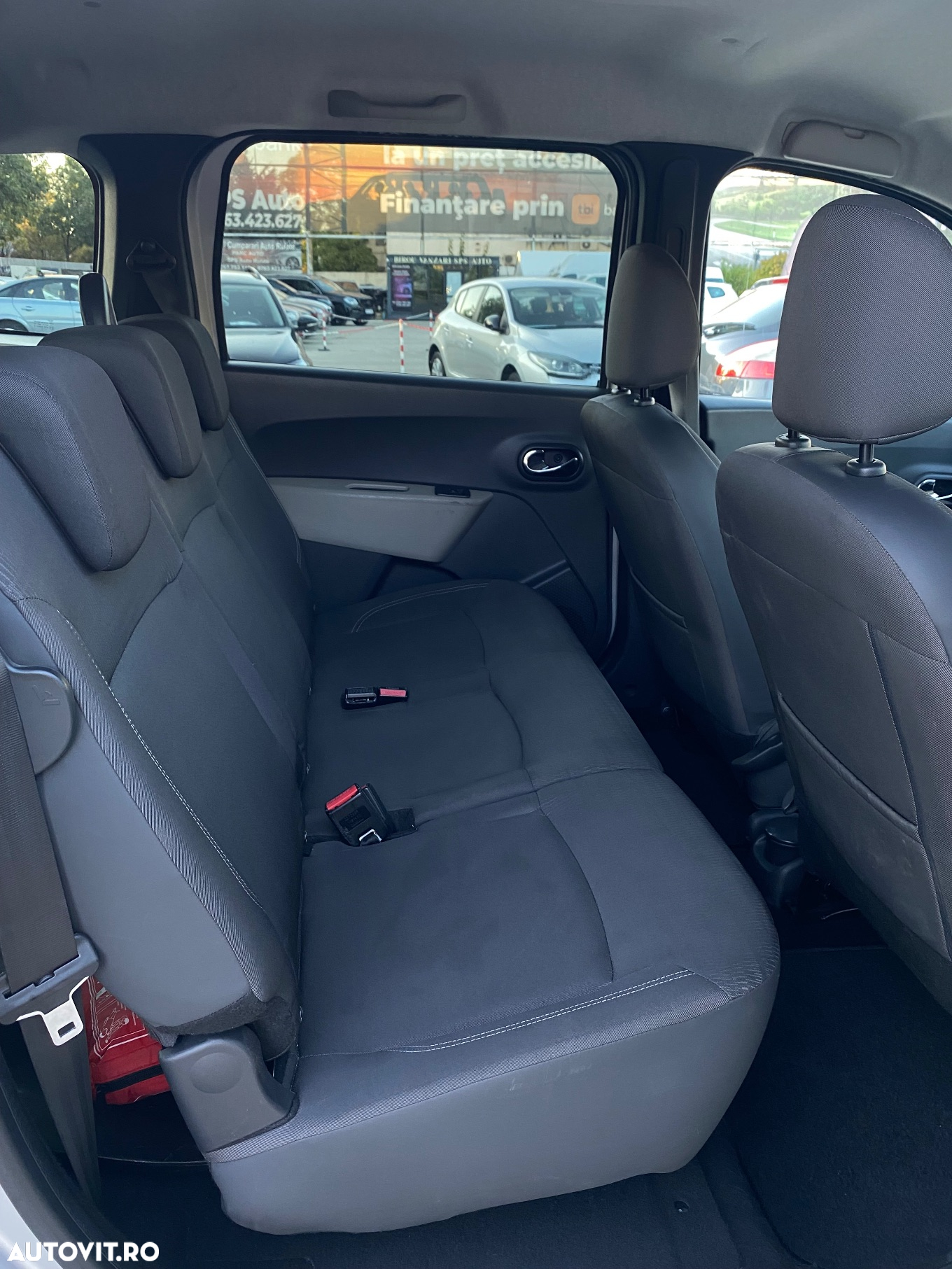 Dacia Lodgy 1.5 dCi 109 CP Laureate - 16