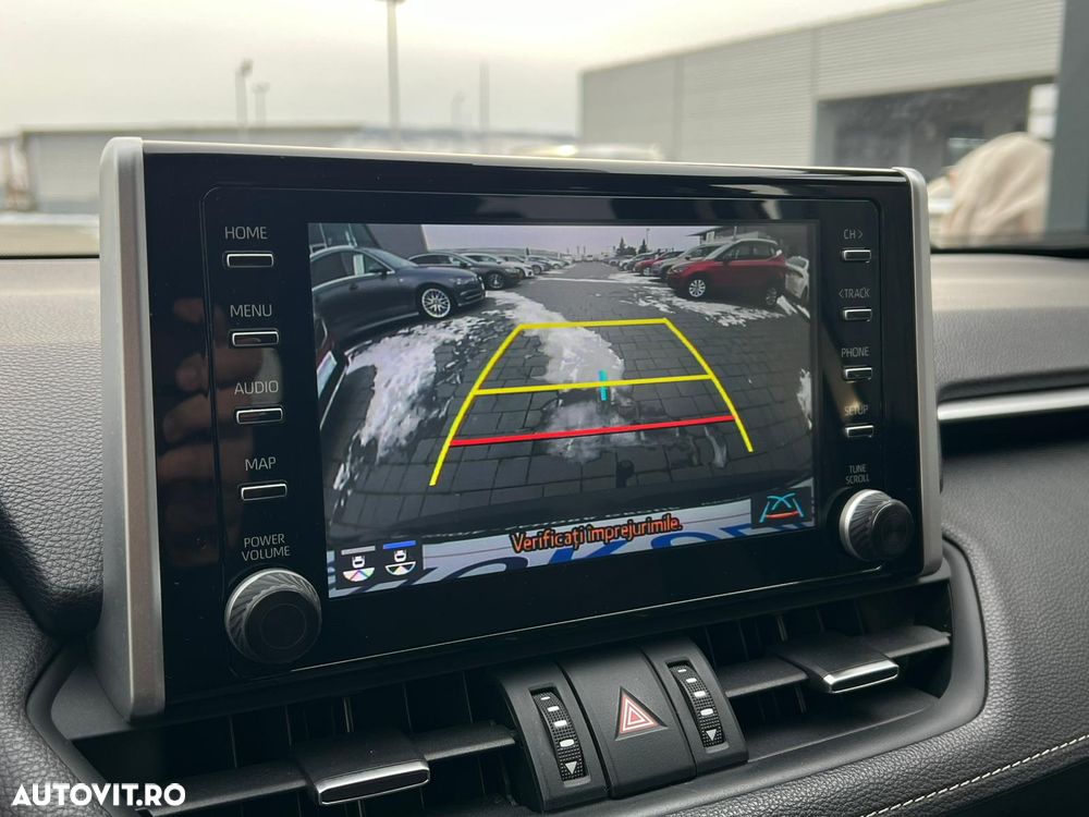 Toyota RAV4 2.5 4x4 Hybrid Team Deutschland - 19