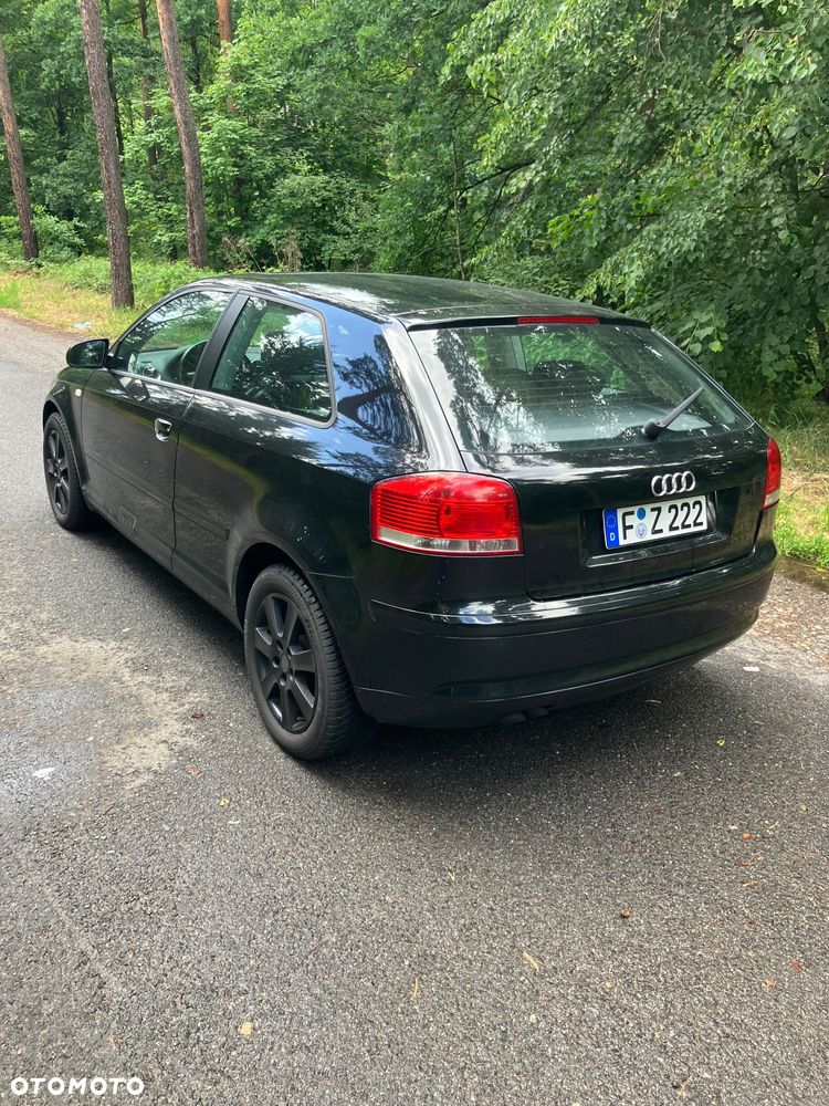 Audi A3 Sportback 2.0 TDI Ambiente - 4