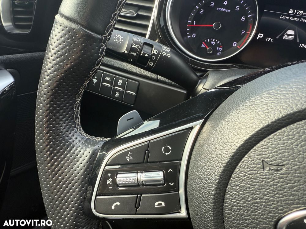 Kia Pro Ceed 1.4 T-GDI DCT7 OPF GT LINE - 23