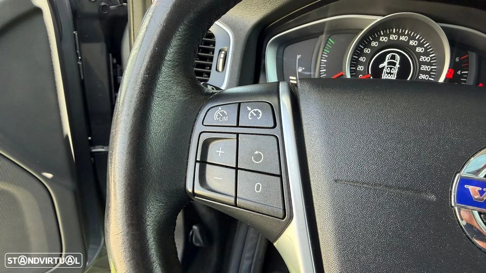 Volvo S60 D4 Momentum - 22