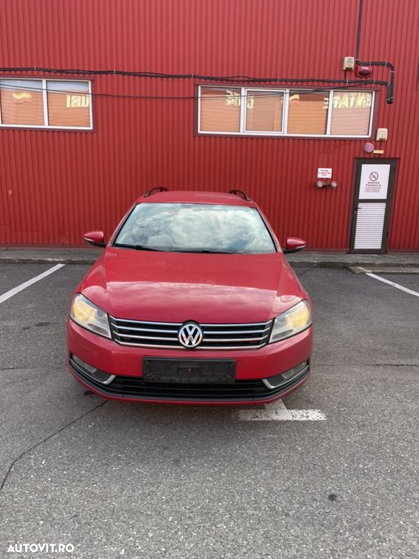 Volkswagen Passat Variant 2.0 TDI BlueMotion Technology DSG Comfortline - 2