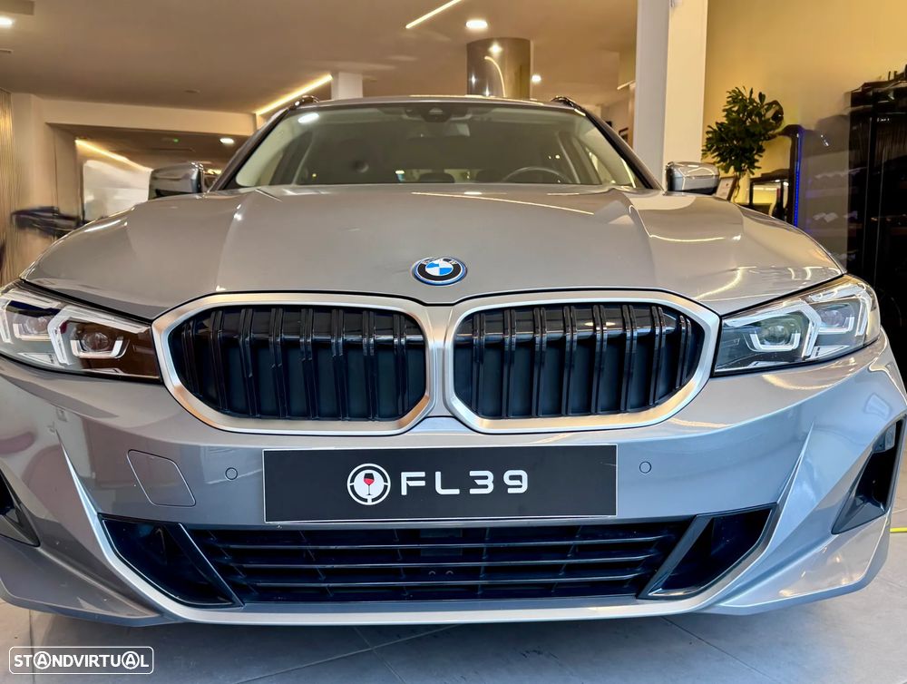 BMW 320 e Touring Corporate Edition Auto - 3