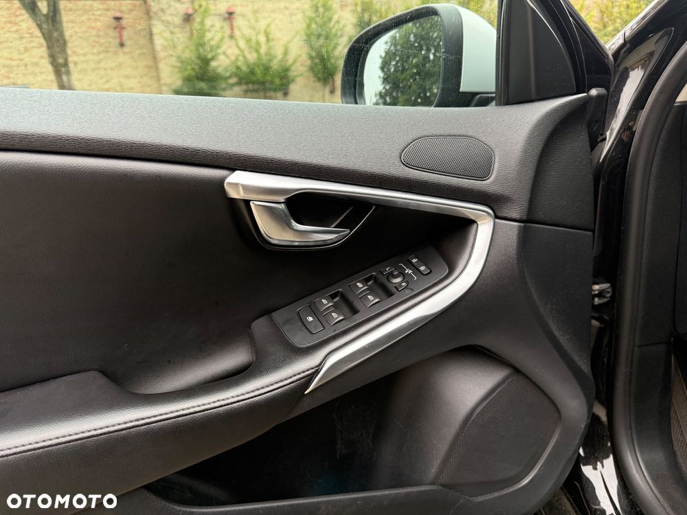 Volvo V40 D3 Inscription - 26