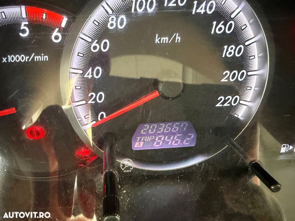 Mazda 5 - 10