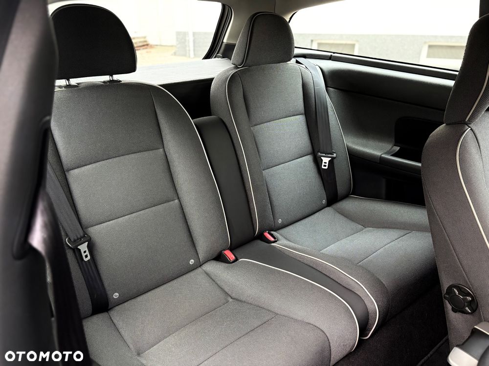 Volvo C30 1.8 Momentum - 21