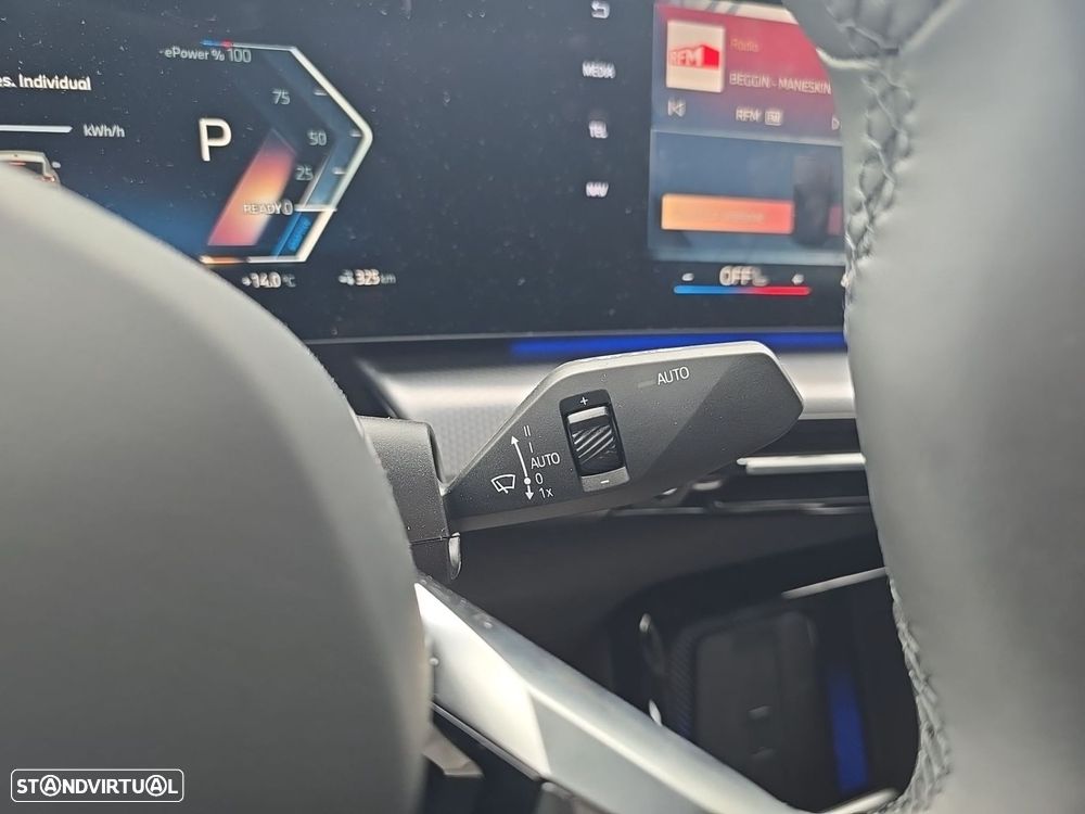 BMW iX2 eDrive20 - 21