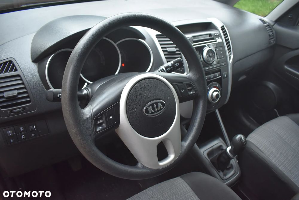 Kia Venga 1.4 CVVT ISG Vision - 10
