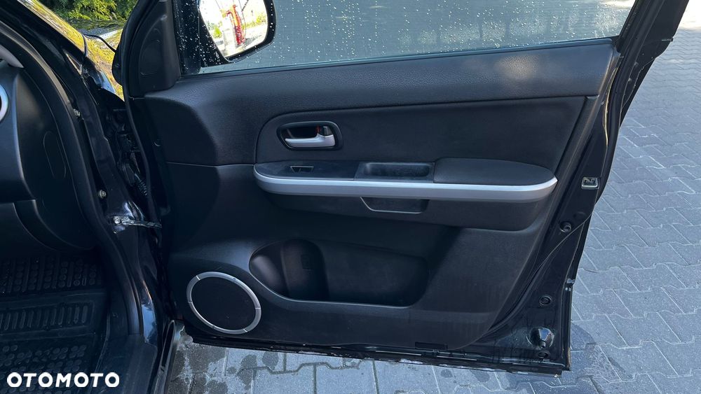 Suzuki Grand Vitara 2.0 Comfort + - 28