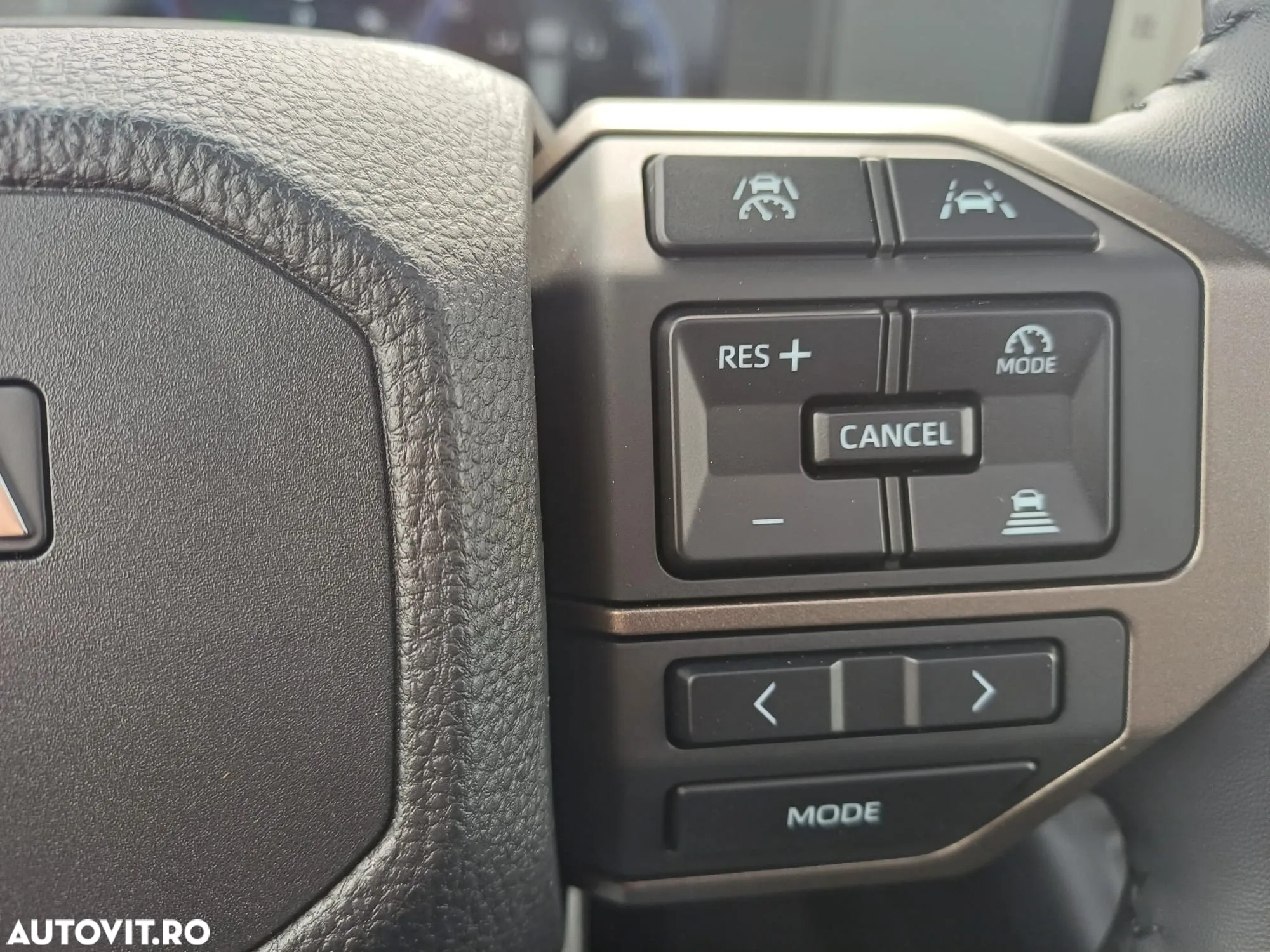 Toyota Land Cruiser 2.8l D-4D 204 CP A/T 7 locuri Luxury AVS Brown - 19
