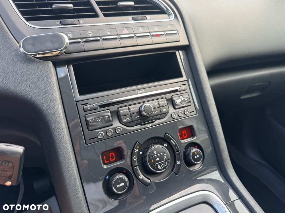 Peugeot 5008 2.0 HDi Premium - 21