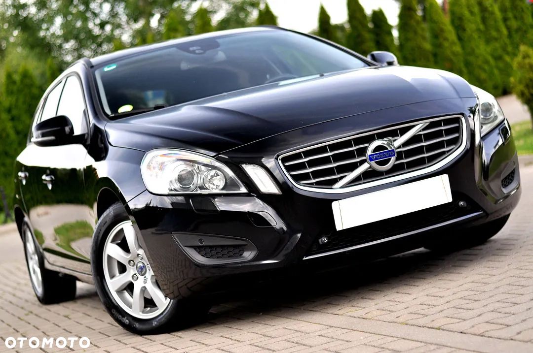 Volvo V60 D3 Geartronic Summum - 1