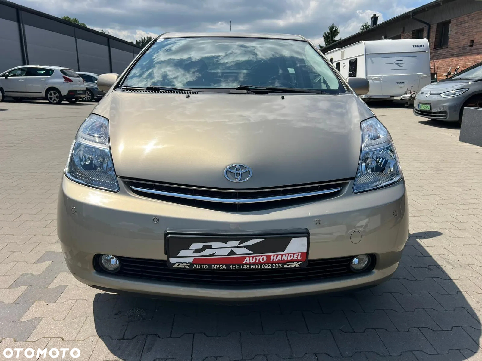 Toyota Prius (Hybrid) - 6