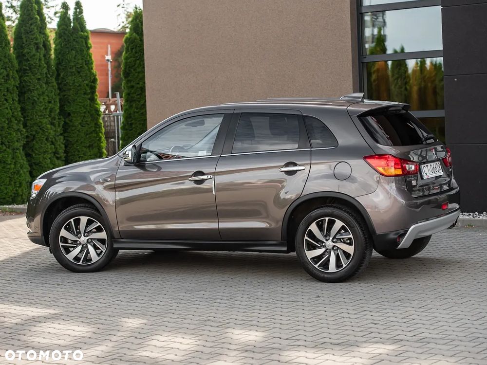 Mitsubishi ASX - 10