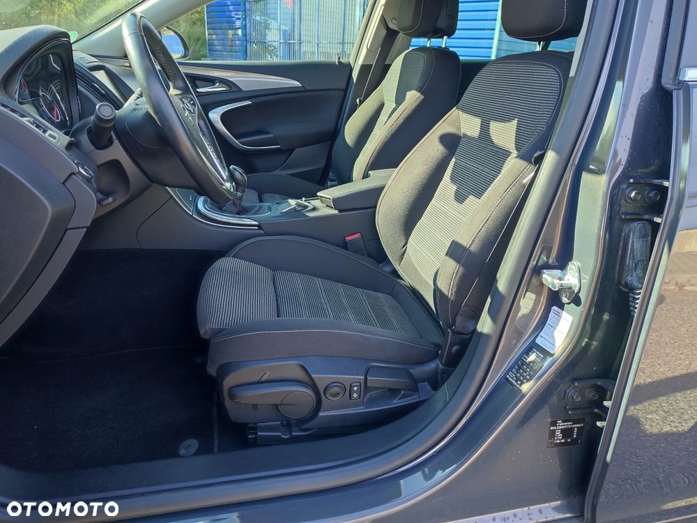 Opel Insignia - 12