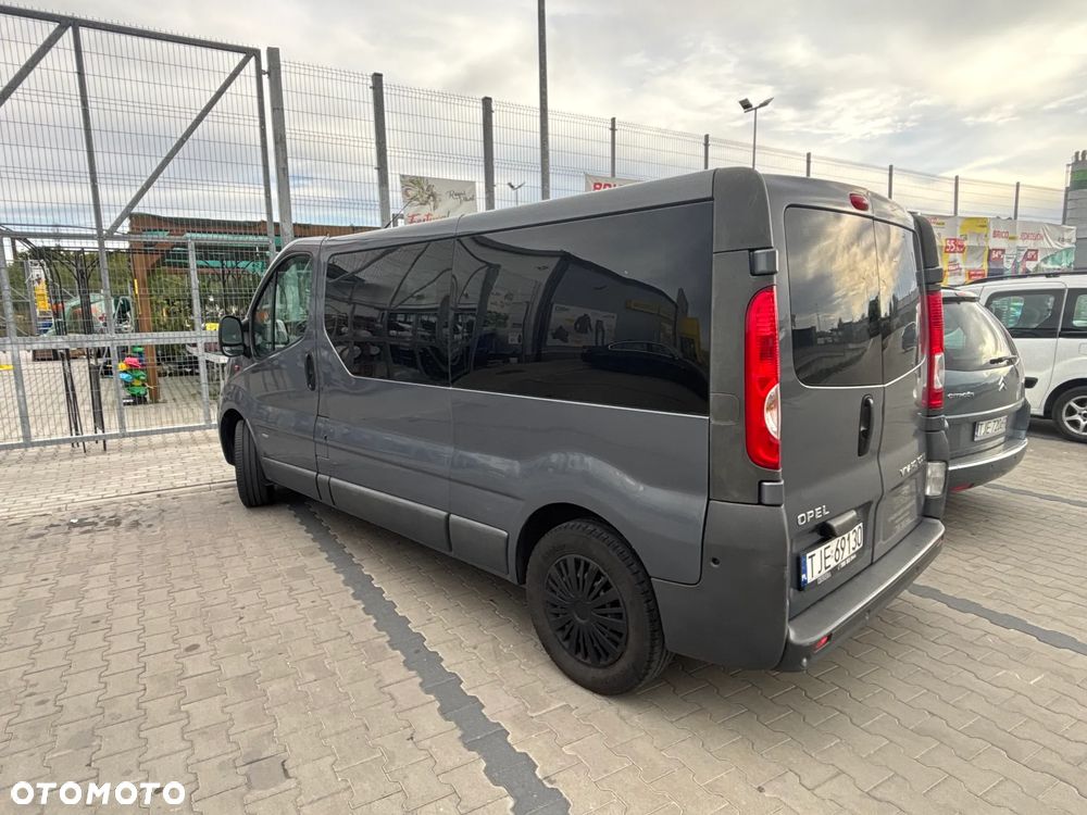 Opel Vivaro 2014 photo 3