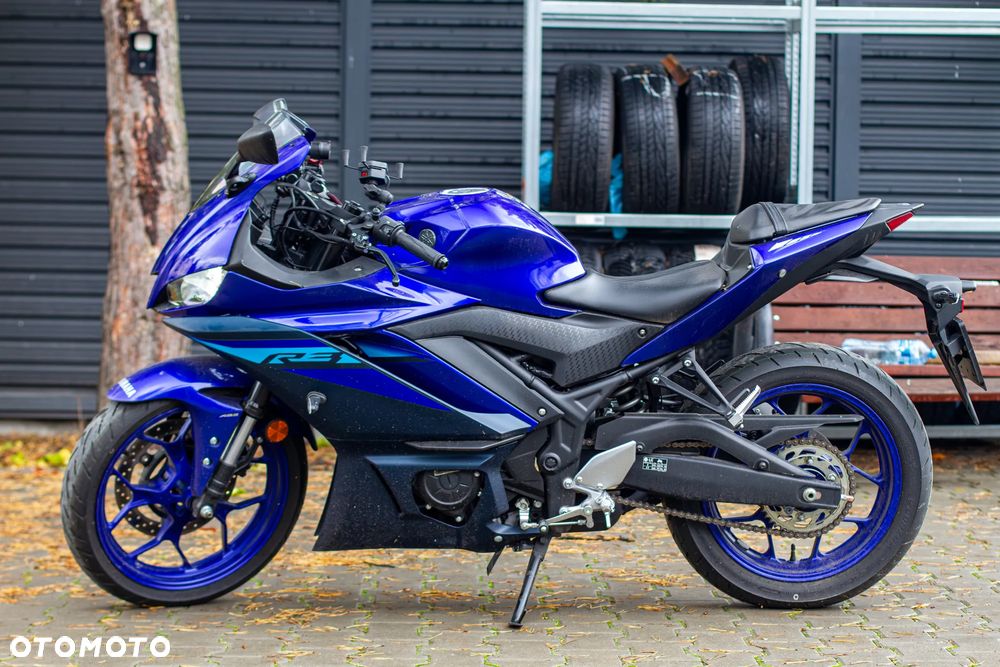 Yamaha R3 - 1