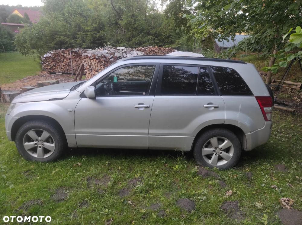 Suzuki Grand Vitara 2.0 - 3