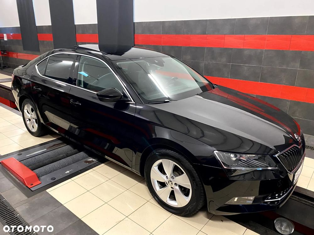 Skoda Superb 2018 photo 4