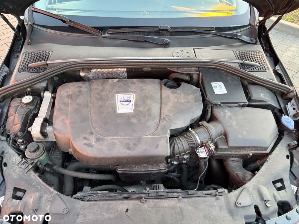 Volvo V60 D3 R-Design - 14