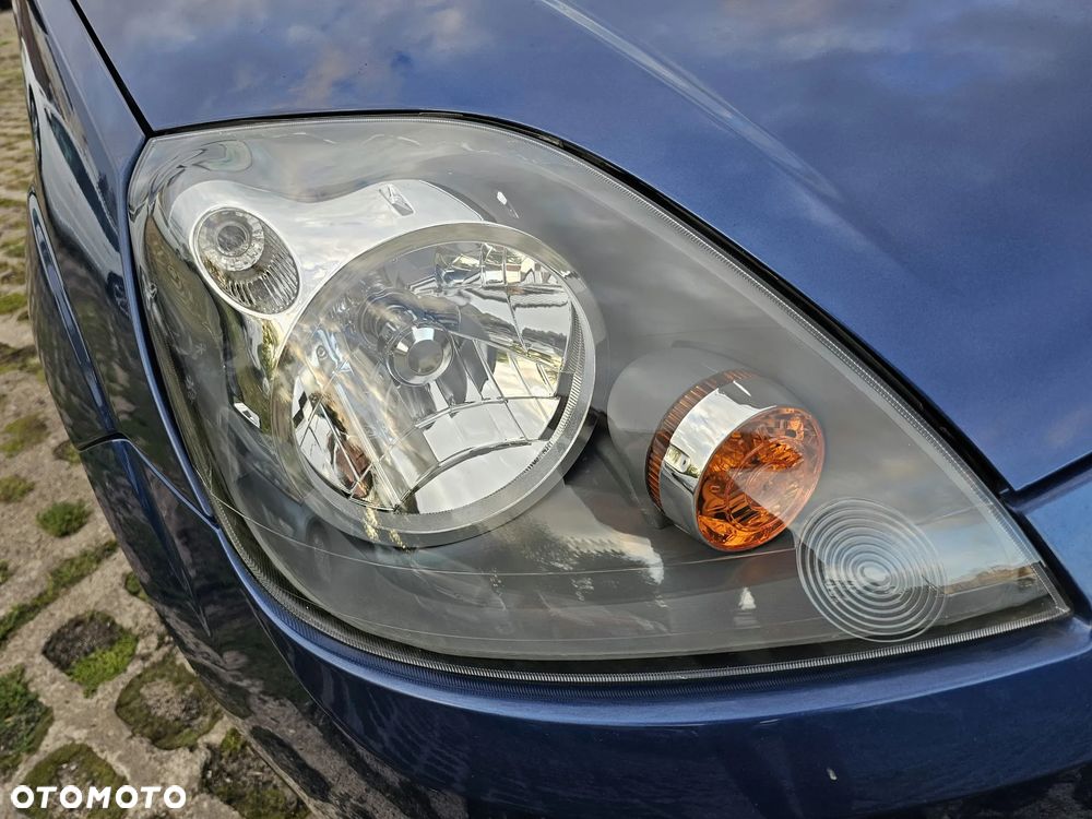 Ford Fiesta 1.4 Ambiente - 28